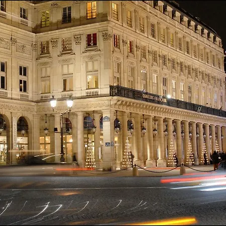 Appartamento In The Heart Of Parigi